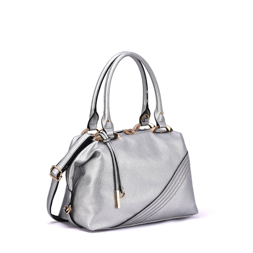 Ardelle Carryall | Chrome